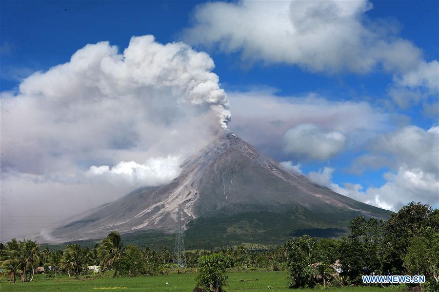 THE PHILIPPINES-ALBAY-MAYON VOLCANO-ERUPTION