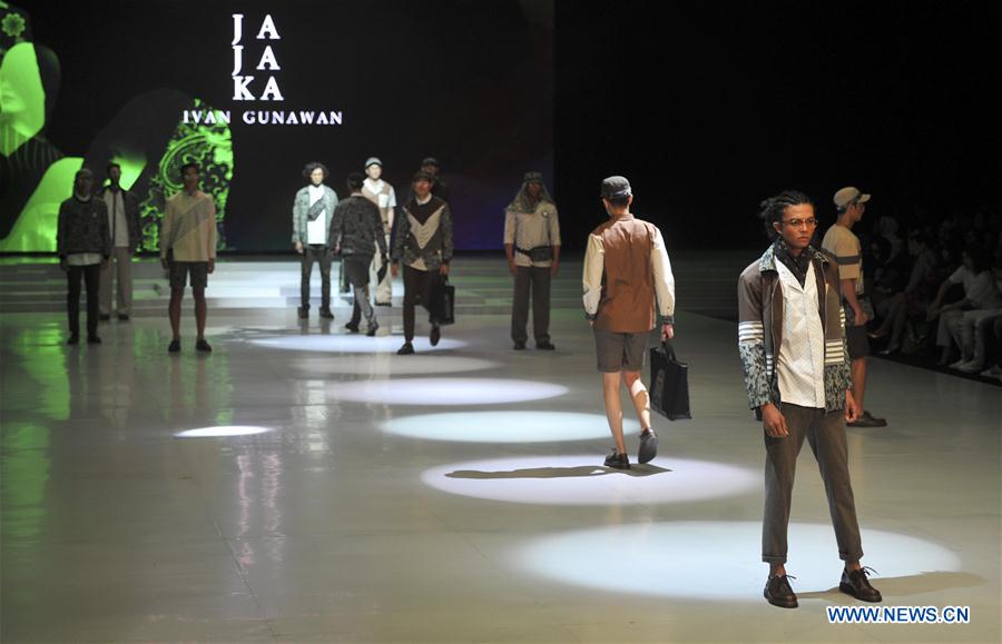 INDONESIA-JAKARTA-FASHION WEEK-JAJAKA