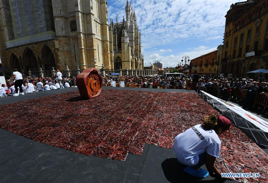 SPAIN-LEON-BIGGEST CECINA-GUINNESS-RECORD