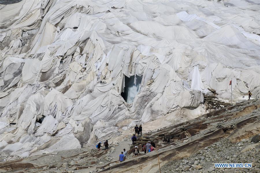 SWITZERLAND-FURKA PASS-RHONE GLACIER-MELTING