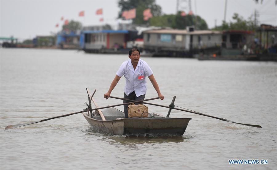 CHINA-MEDICAL WORKERS' DAY-RURAL AREA-HEALTH CARE (CN)