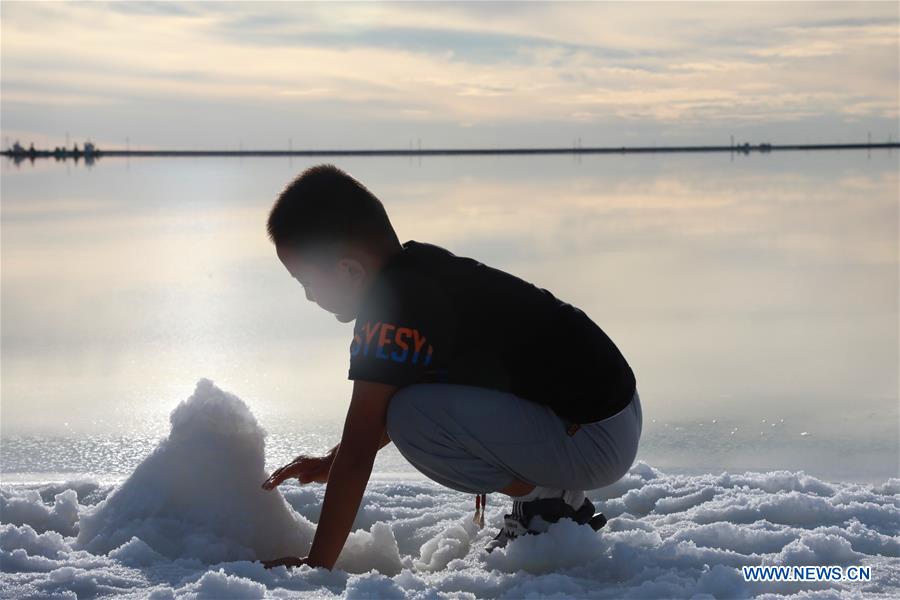 CHINA-QINGHAI-SALT LAKE (CN)