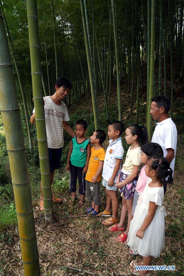 CHINA-JIANGXI-CHEN YUNGEN-TEACHER-STORY(CN)