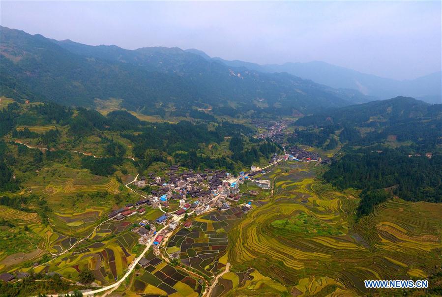 CHINA-GUANGXI-TERRACED FIELD-SCENERY (CN)