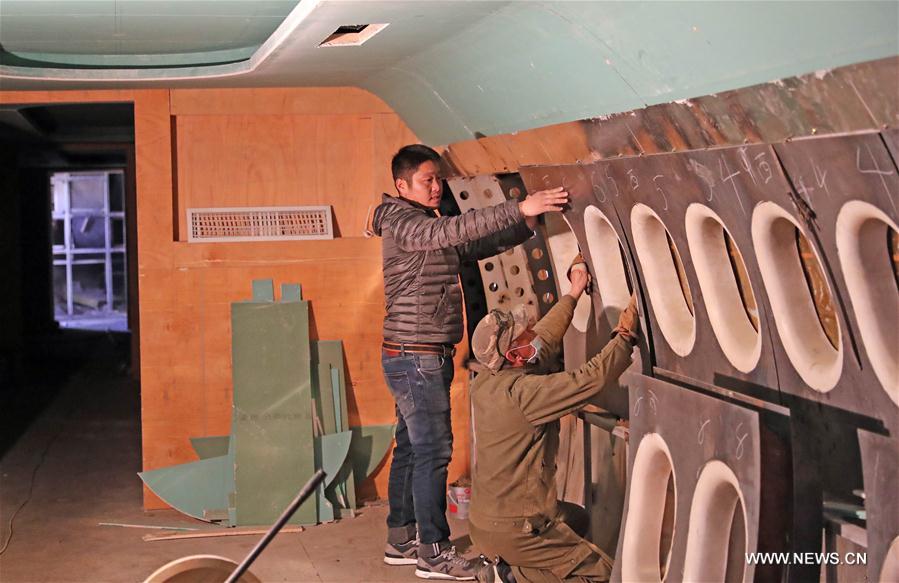 CHINA-LIAONING-FARMER-PLANE MAKING (CN)