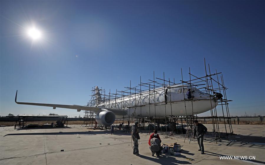 CHINA-LIAONING-FARMER-PLANE MAKING (CN)