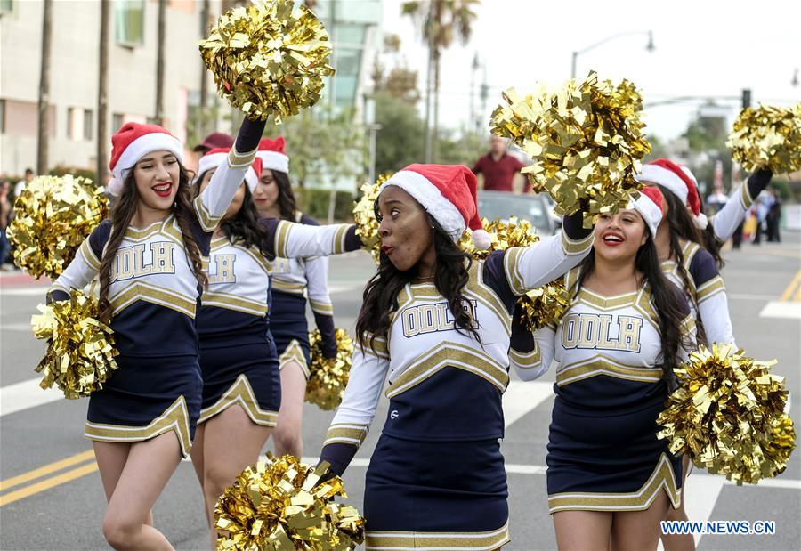 U.S.-LOS ANGELES-CHRISTMAS PARADE