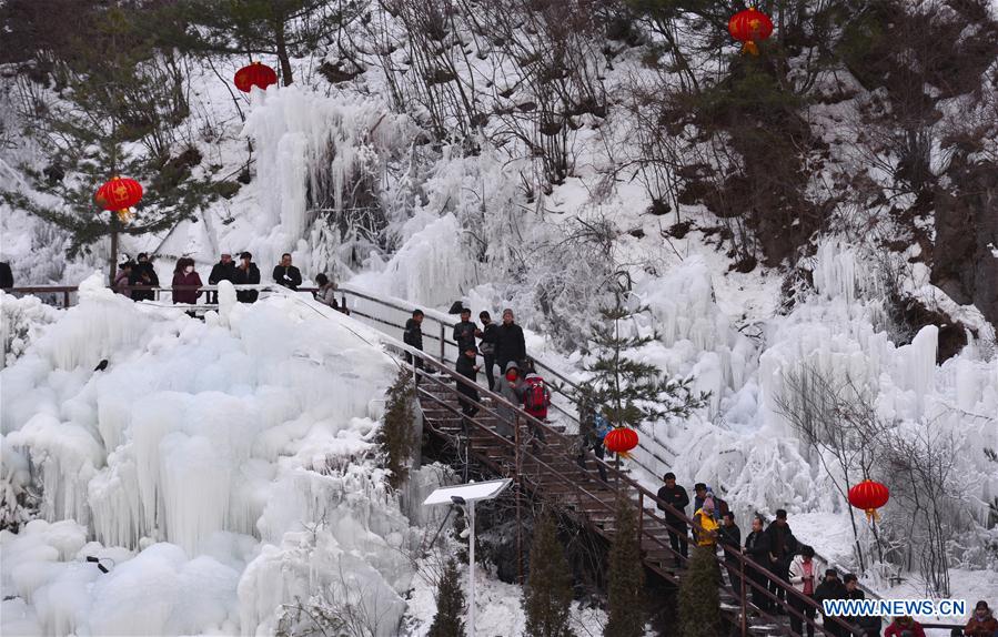 # CHINA-GANSU-DADUNXIA-ICICLES (CN)