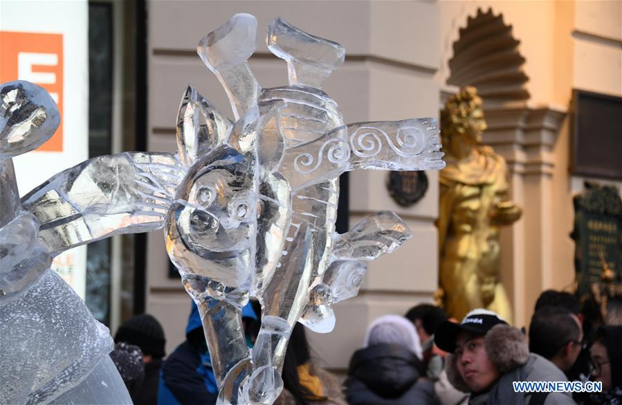 CHINA-HARBIN-NEW YEAR HOLIDAY-ICE SCULPTURE (CN)