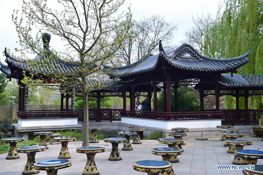 GERMANY-MANNHEIM-LUISENPARK-DUOJING-GARDEN