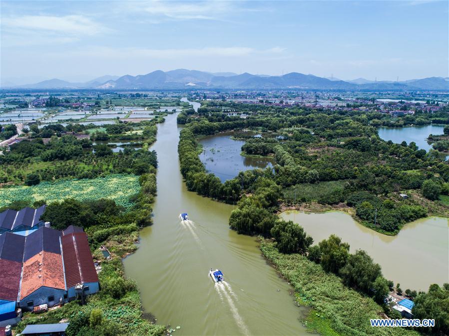 (EXPO 2019)Xinhua Headlines: Xi Focus: Xi leads green development as world's largest horticultural expo opens