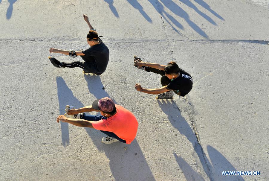 MIDEAST-GAZA-DAILY LIFE-SKATING