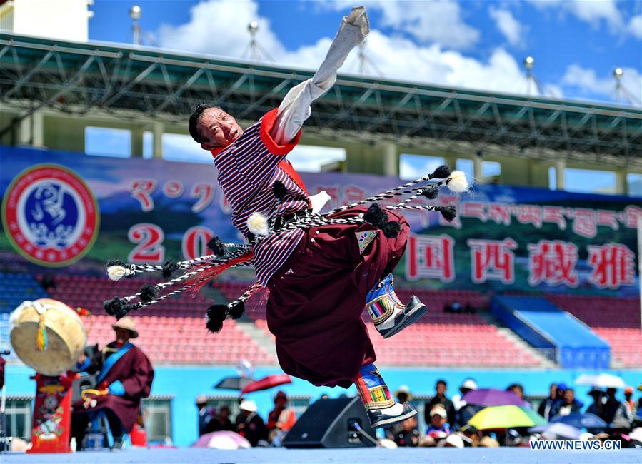 CHINA-TIBET-SHANNAN-CULTURAL FESTIVAL-TIBETAN OPERA (CN)