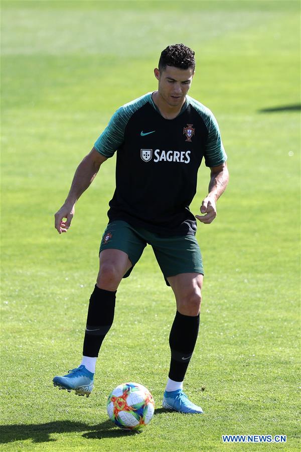 (SP)PORTUGAL-LISBON-FOOTBALL-PORTUGAL NATIONAL TEAM-TRAINING