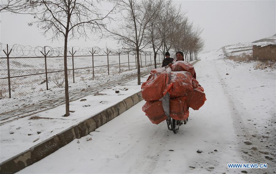 AFGHANISTAN-KABUL-WINTER-SNOWFALL