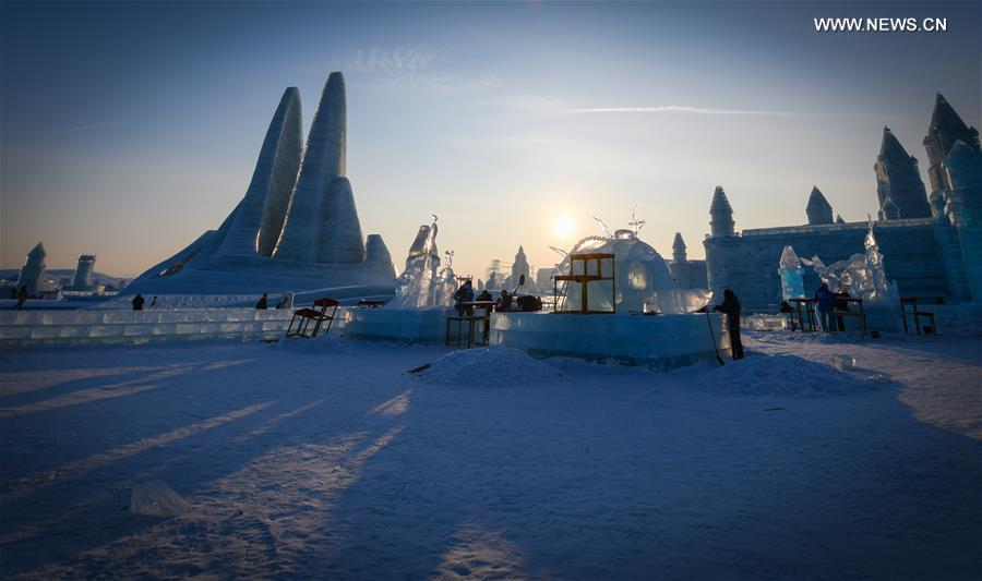 CHINA-HEILONGJIANG-HARBIN-ICE SCULPTURE-CHAMPIONSHIP(CN)