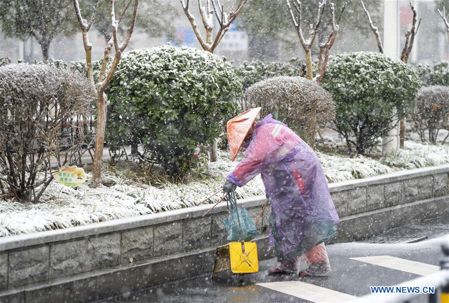 CHINA-HUBEI-WUHAN-SNOWFALL (CN)