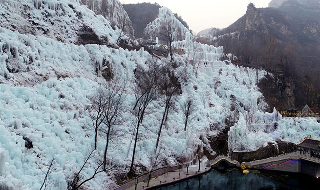 Scenery of frozen waterfall in Mimishui scenic spot in China's Hebei