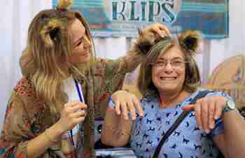 Cat-centric pop culture event kicks off in Pasadena, U.S.