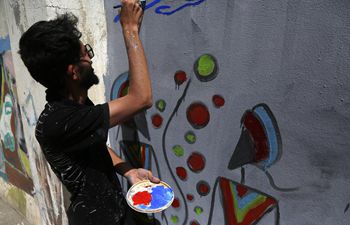 Graffiti drawing campaign calling for peace held in Sanaa, Yemen