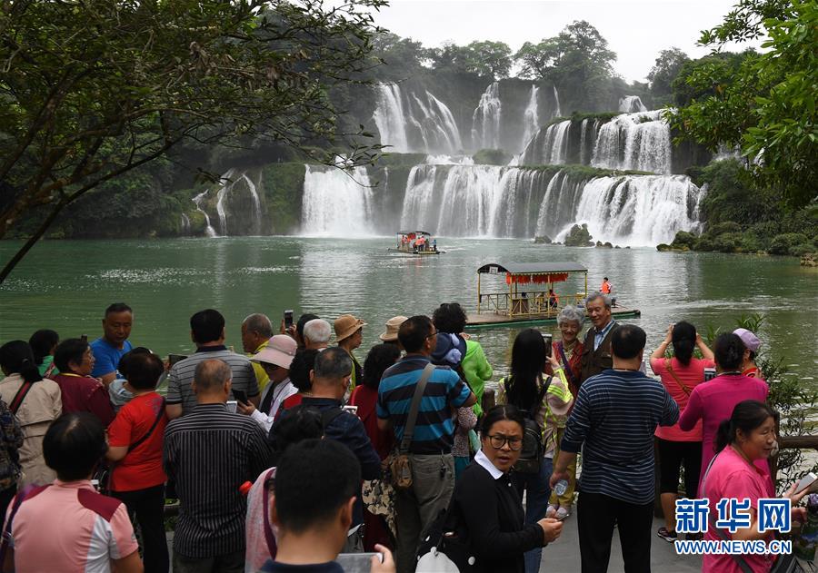 （壮丽70年 奋斗新时代——推动高质量发展调研行·图文互动）（1）生态旅游“大文章” 文旅融合绽光彩——广西边关风情旅游带建设纵览