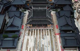 上海玉佛禅寺百年古建筑大雄宝殿开始平移